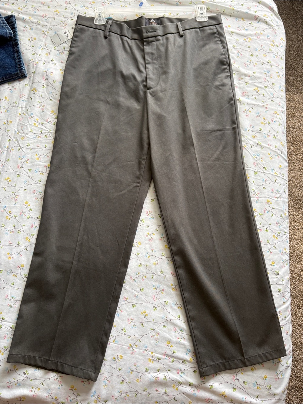 Men's Classic Straight-Leg Dress Pants - Gray dockers NWT